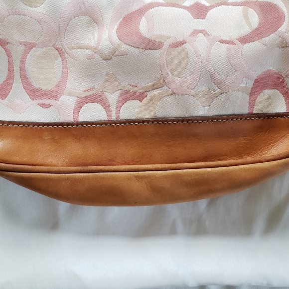 Coach Clutch - Picture 3 of 6